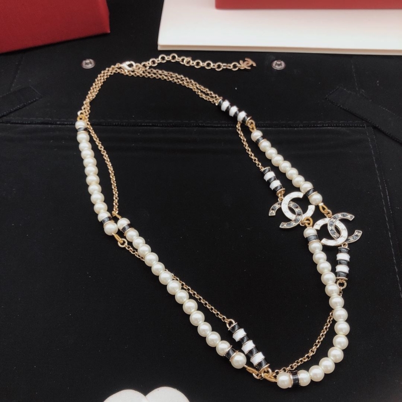 Ch**el waist chain